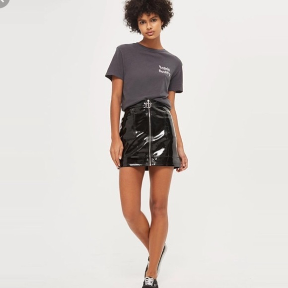 [Topshop ] Edgy Vinyl Mini Skirt - Picture 1 of 6